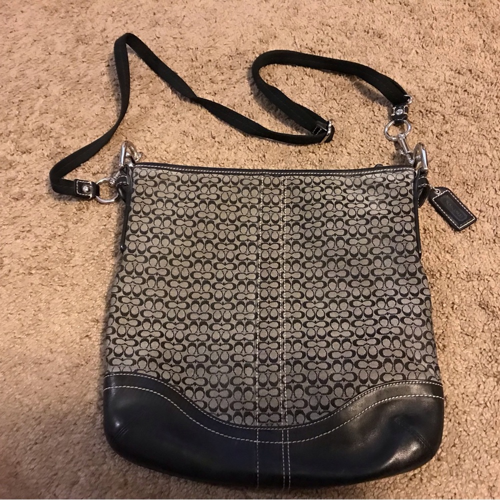 Coach Black & Gray Signature Jacquard Crossbody Shoulder Bag F10944 Vintage 2007 - Picture 5 of 6